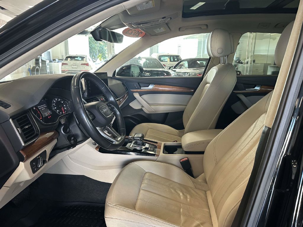 Used 2023 Audi Q5 2.0T Premium w/ Convenience Package AWD/4WD image 19