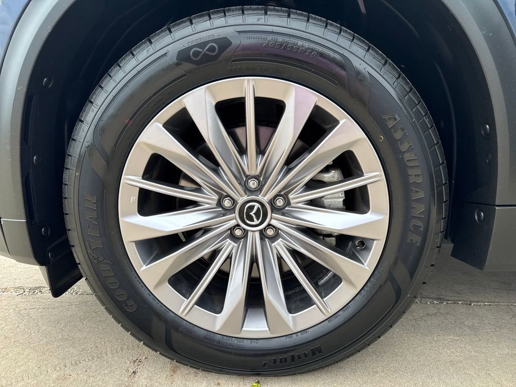 Used 2024 MAZDA CX-90 Plug-In Hybrid w/ Preferred AWD/4WD image 10