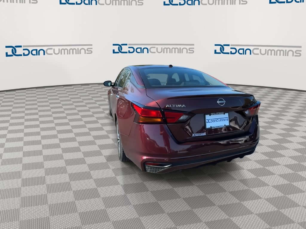 Used 2024 Nissan Altima 2.5 SV FWD image 7