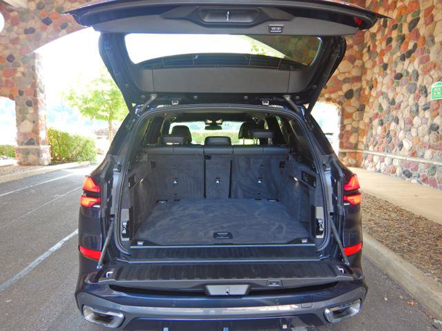 Used 2026 BMW X5 xDrive40i w/ M Sport Package AWD/4WD image 17