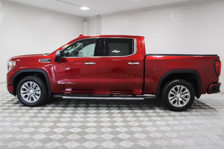Used 2022 GMC Sierra 1500 Denali w/ Driver Alert Package II AWD/4WD image 9