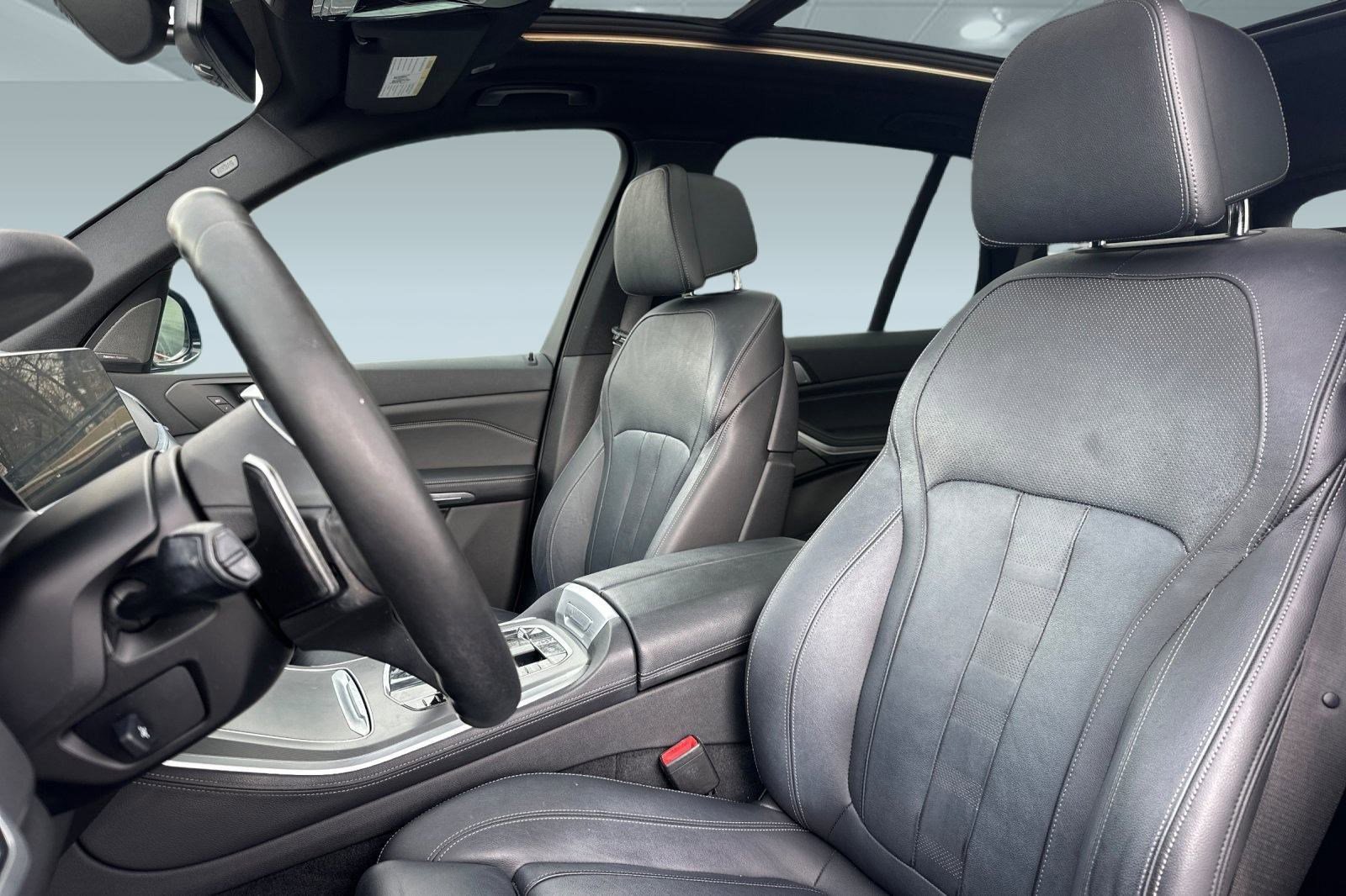 Used 2019 BMW X5 xDrive40i w/ M Sport Package image 5