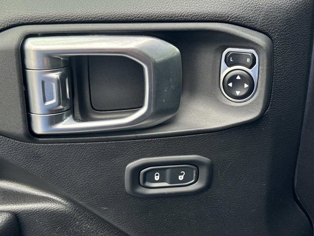 Used 2023 Jeep Gladiator Sport AWD/4WD image 19