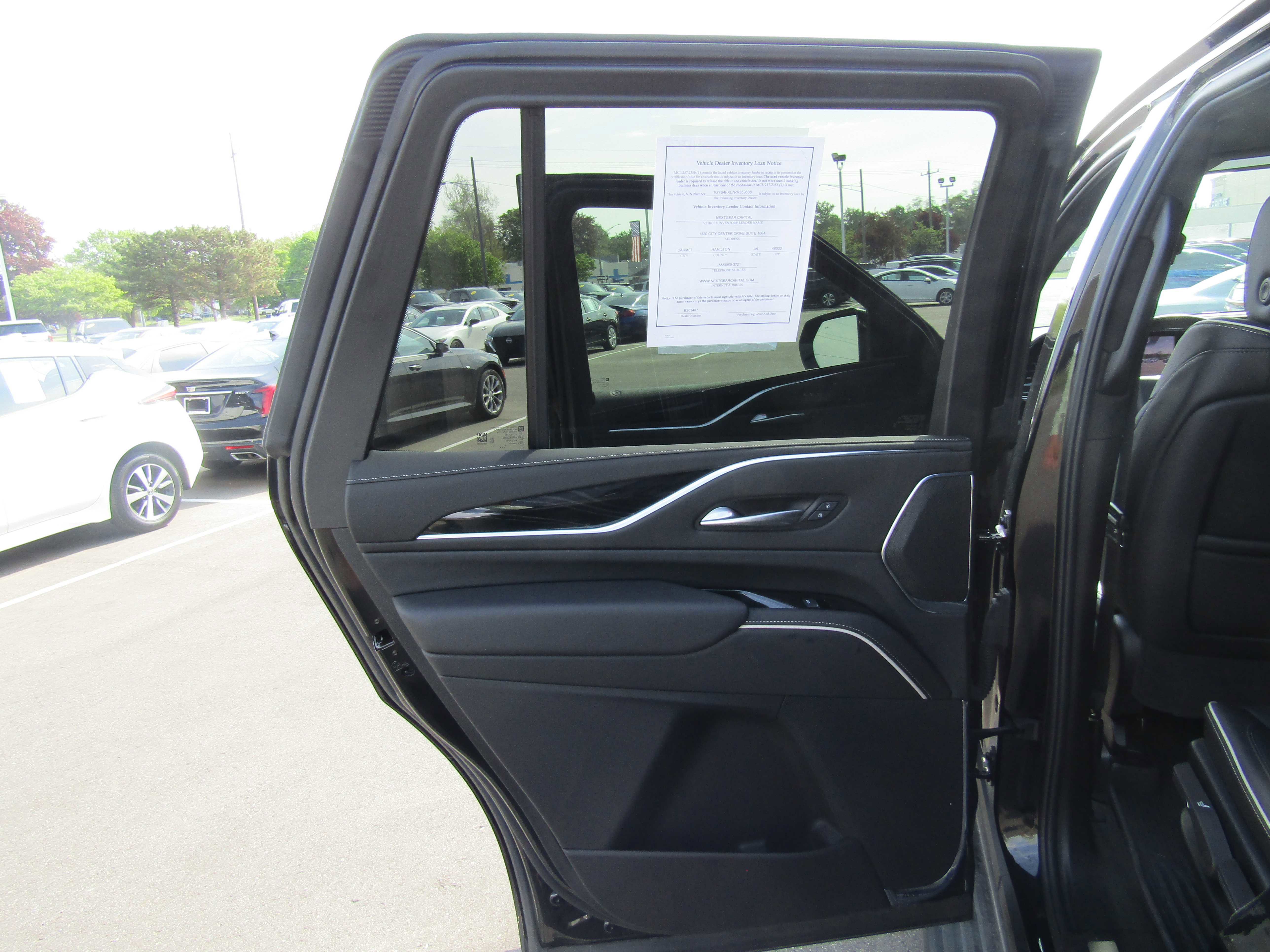 Used 2024 Cadillac Escalade Sport w/ LPO, ONYX Package AWD/4WD image 10
