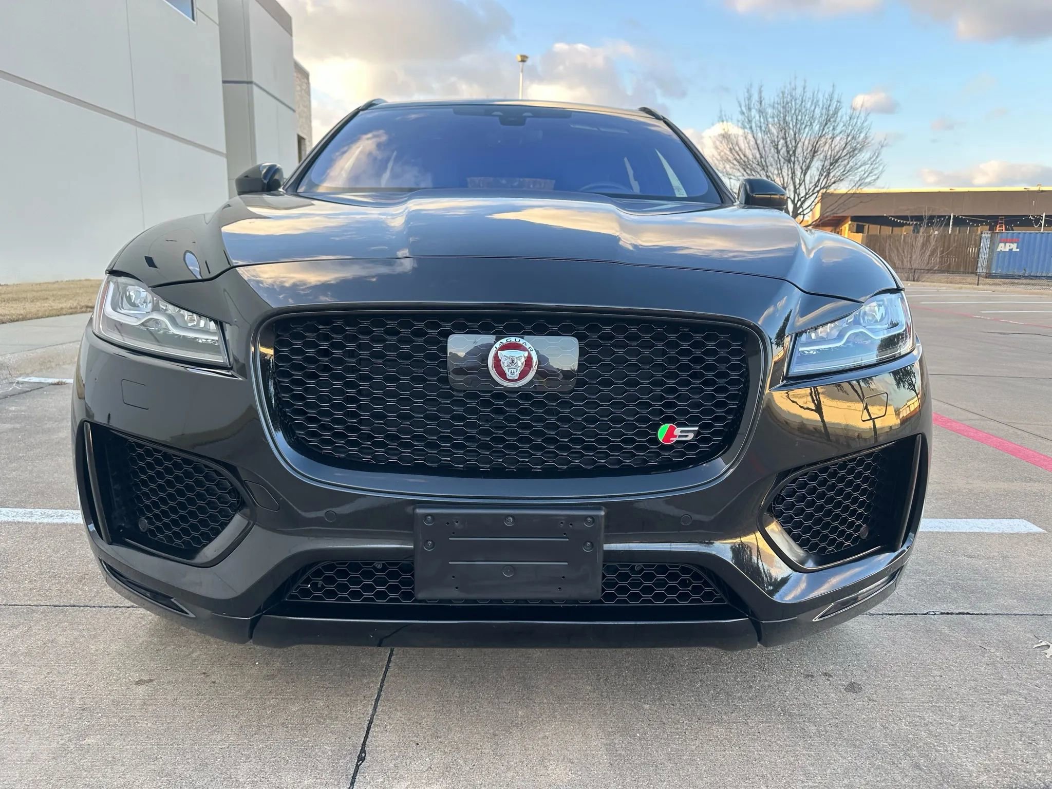 Used 2019 Jaguar F-PACE S AWD/4WD image 4
