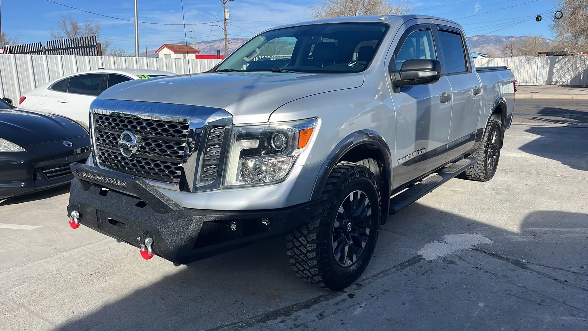 Used 2018 Nissan Titan PRO-4X image 1