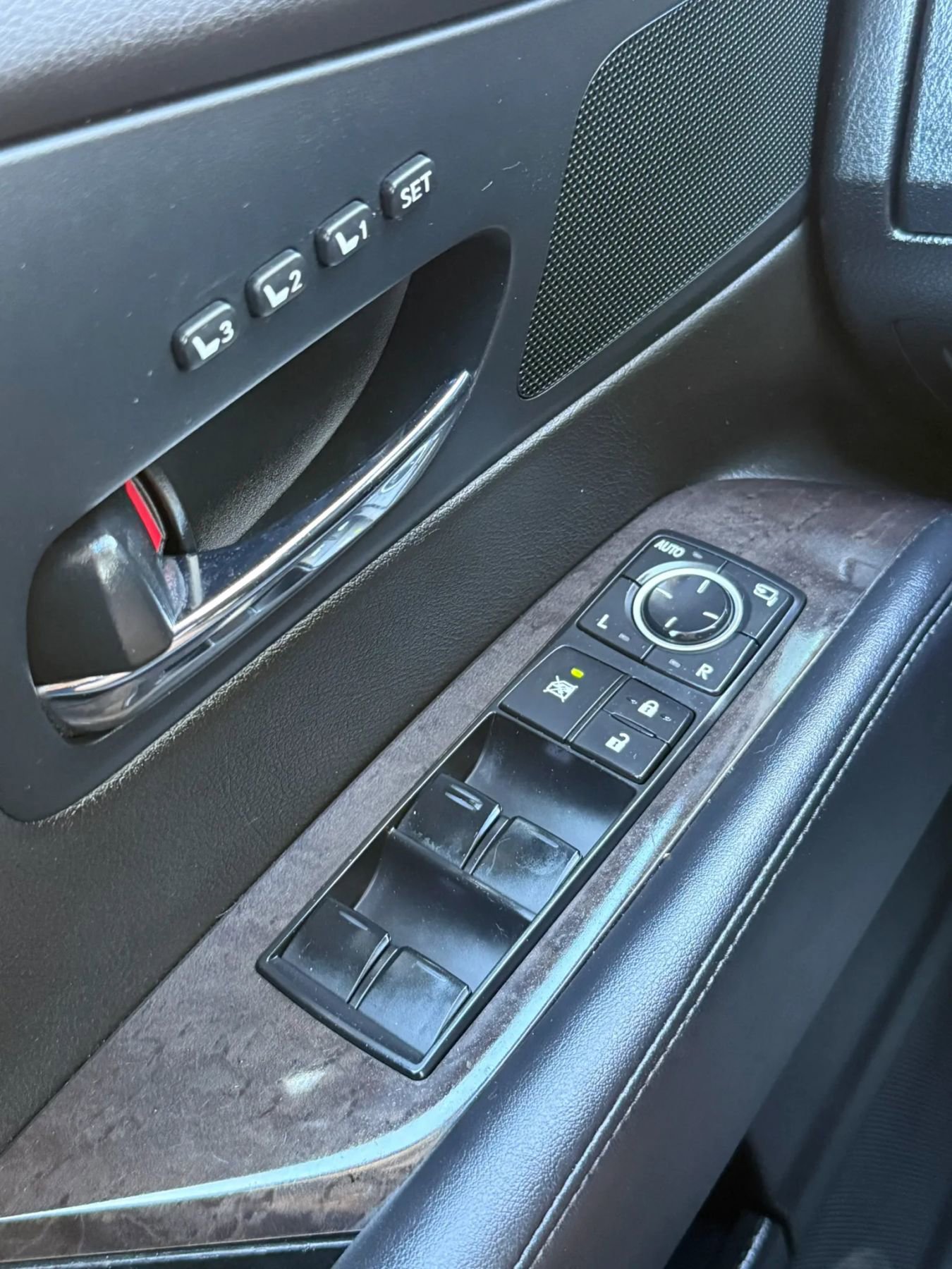 Used 2013 Lexus RX 350 AWD w/ Premium Pkg image 24