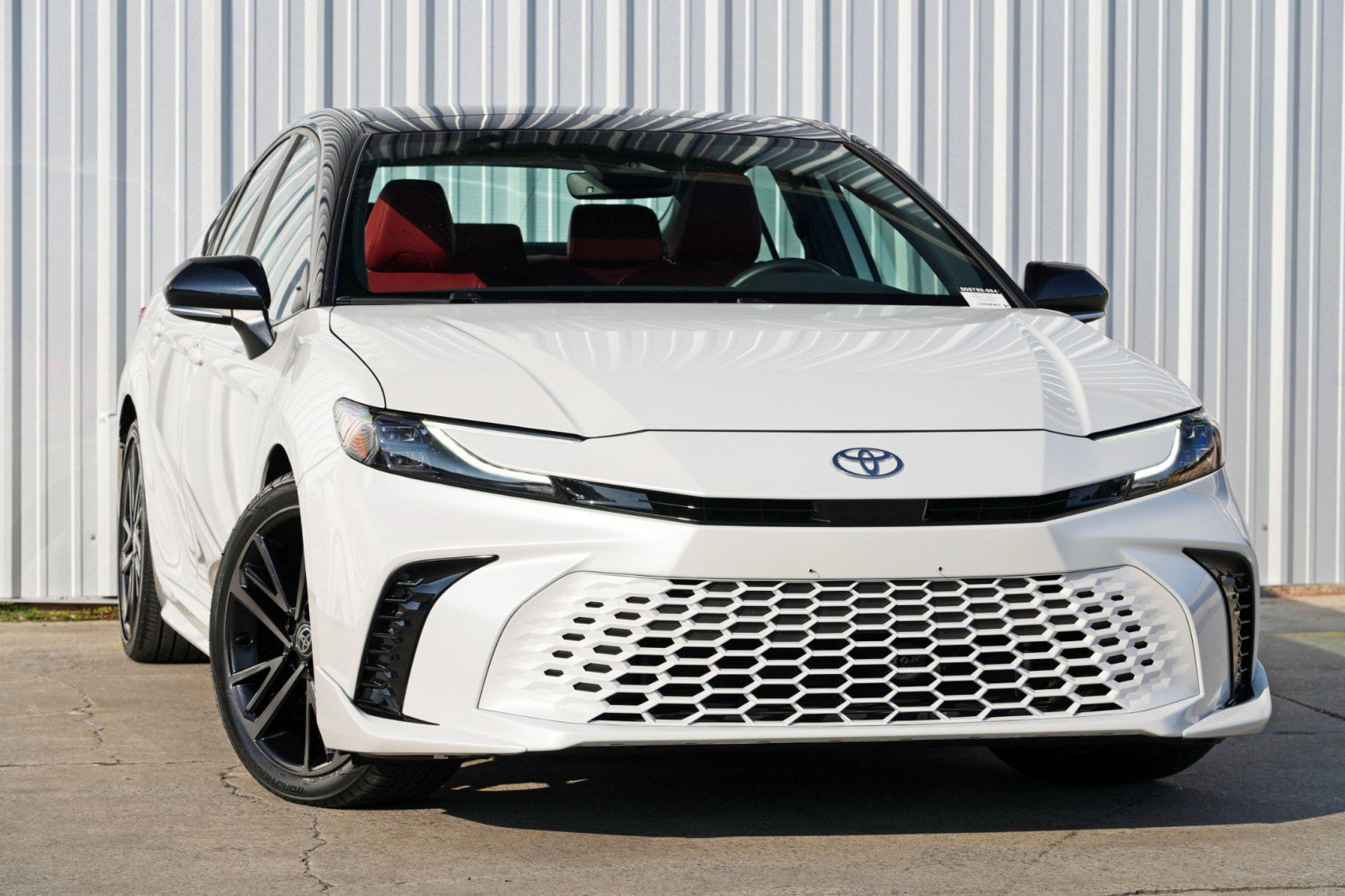 Used 2025 Toyota Camry XSE image 2