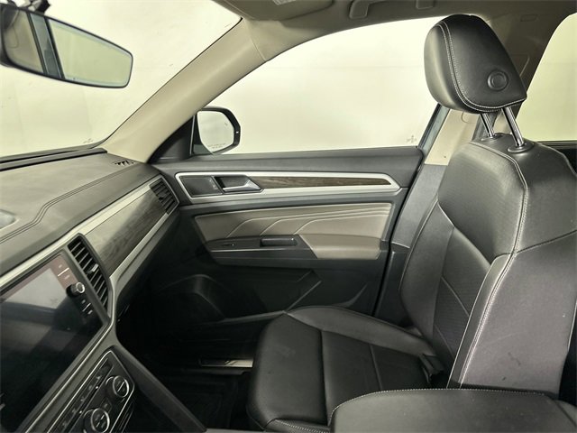 Used 2021 Volkswagen Atlas SE image 24