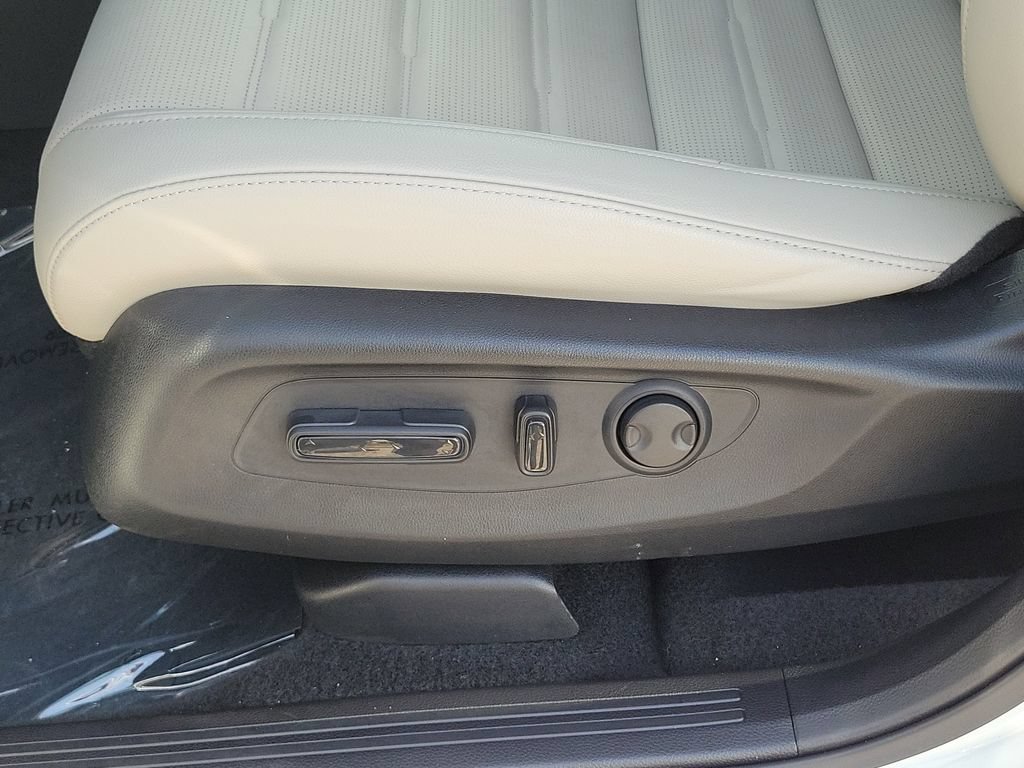 Used 2025 Honda CR-V EX-L image 27