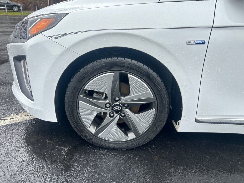 Used 2020 Hyundai Ioniq SEL image 29