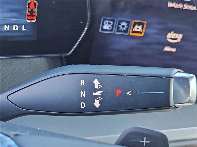 Used 2024 Chevrolet Traverse LT image 12