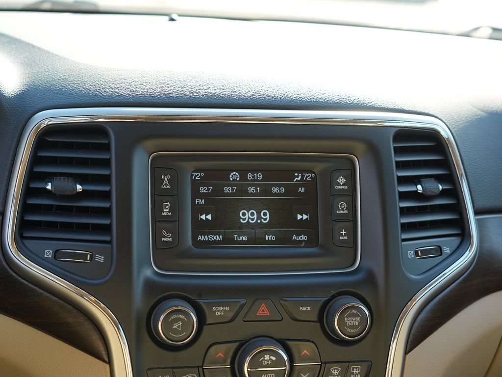 Used 2016 Jeep Grand Cherokee Laredo w/ Quick Order Package 23E AWD/4WD image 22