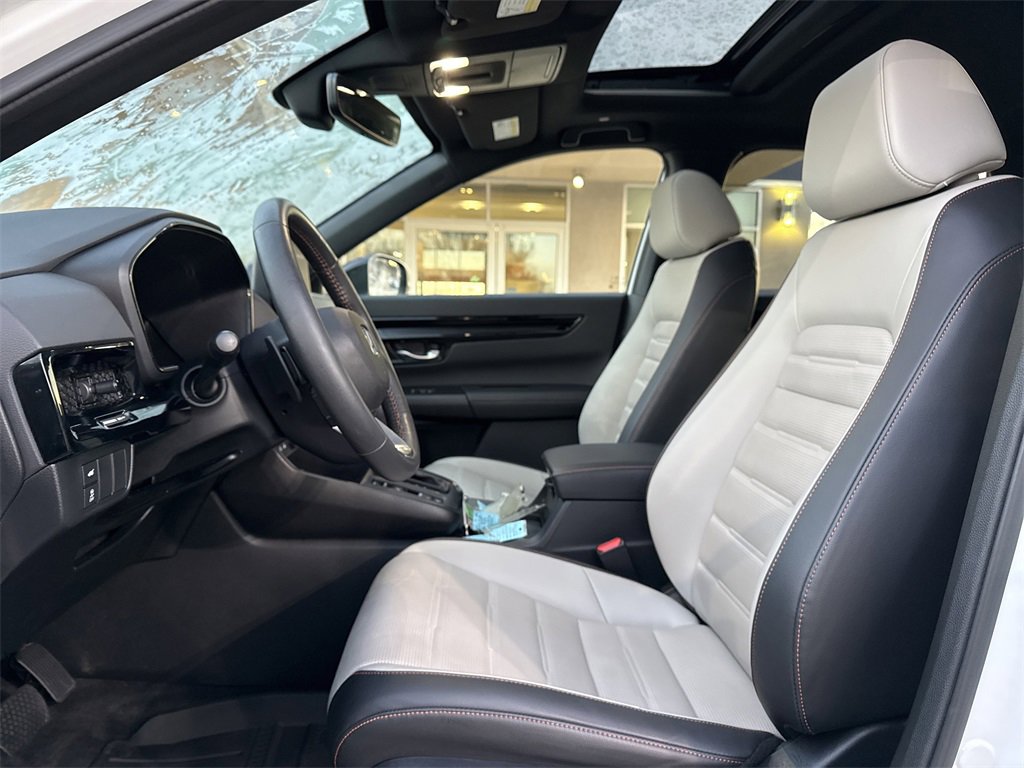 Used 2024 Honda CR-V Sport Touring image 11