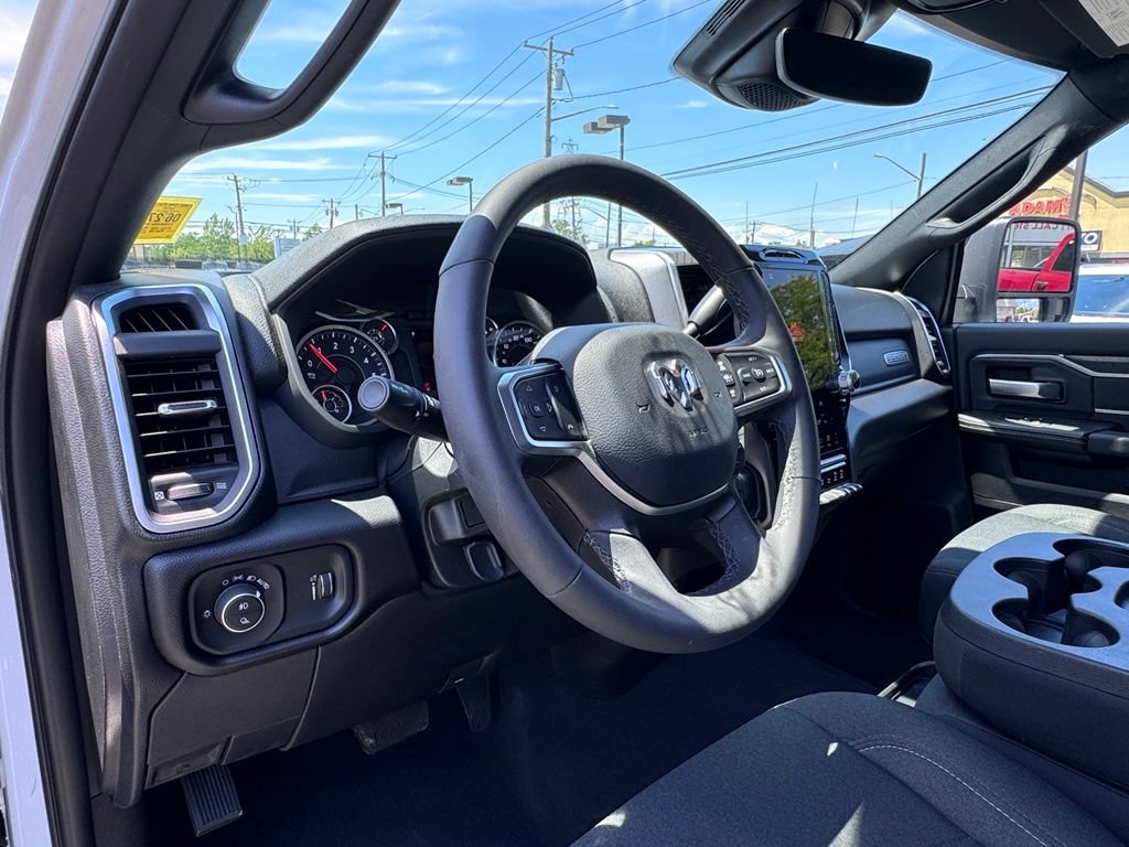 Used 2025 RAM 2500 Big Horn AWD/4WD image 13