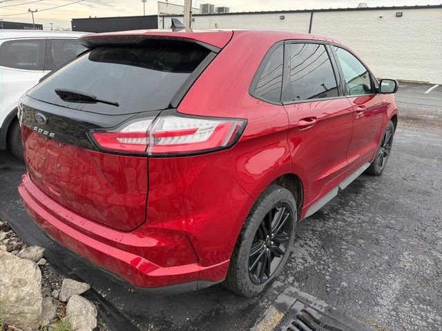 Used 2024 Ford Edge SEL AWD/4WD image 4