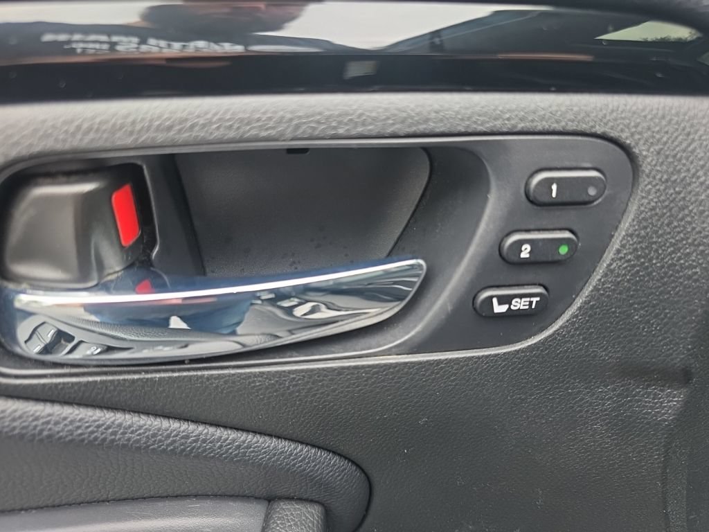 Used 2019 Honda Pilot Touring image 14