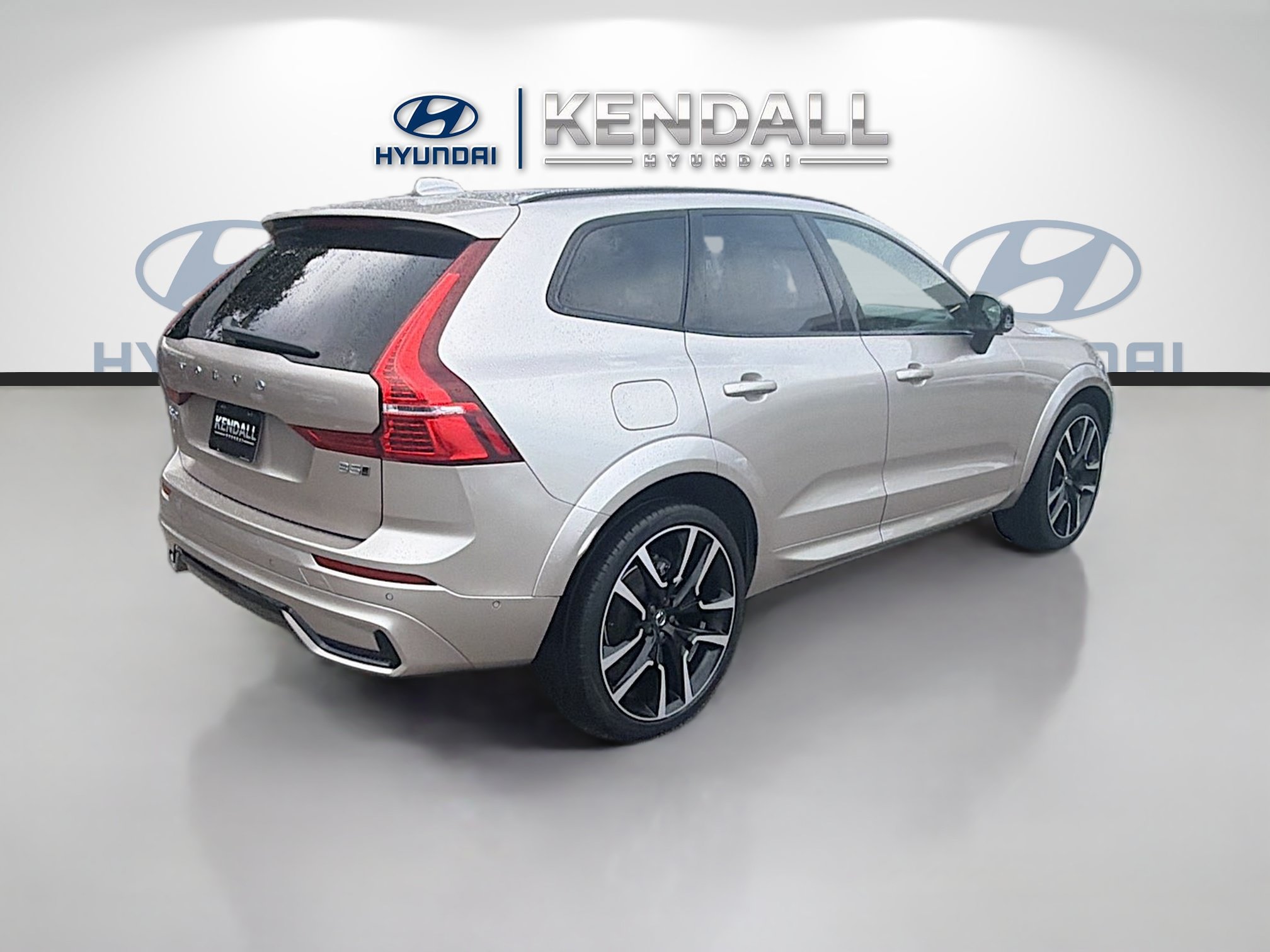 Used 2024 Volvo XC60 B5 Ultimate AWD/4WD image 6