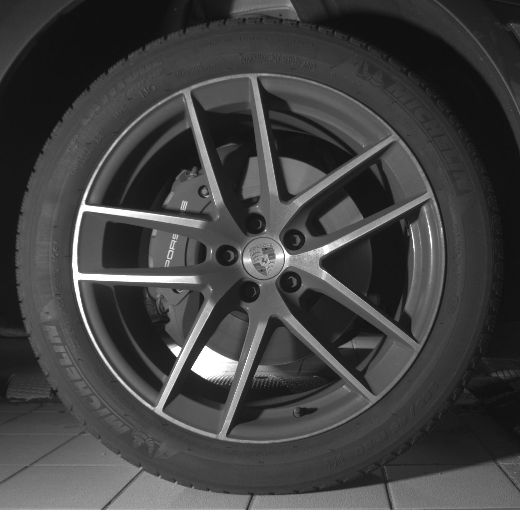 Used 2024 Porsche Macan AWD/4WD image 11