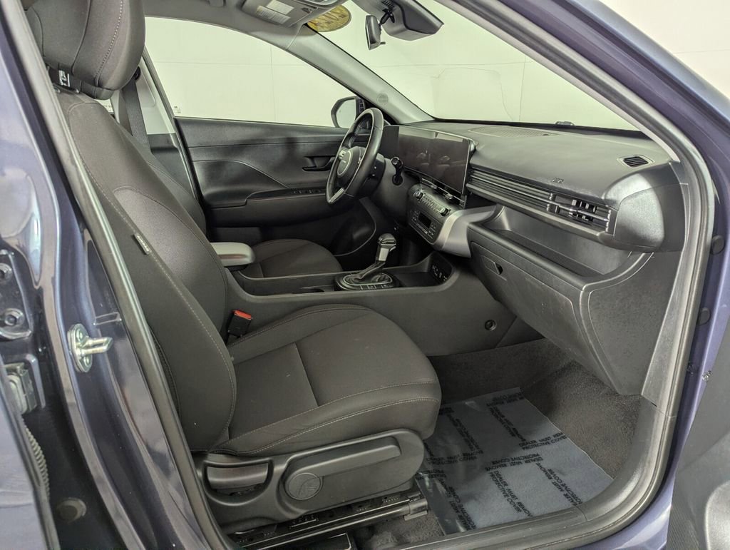 Used 2024 Hyundai Kona SEL image 33