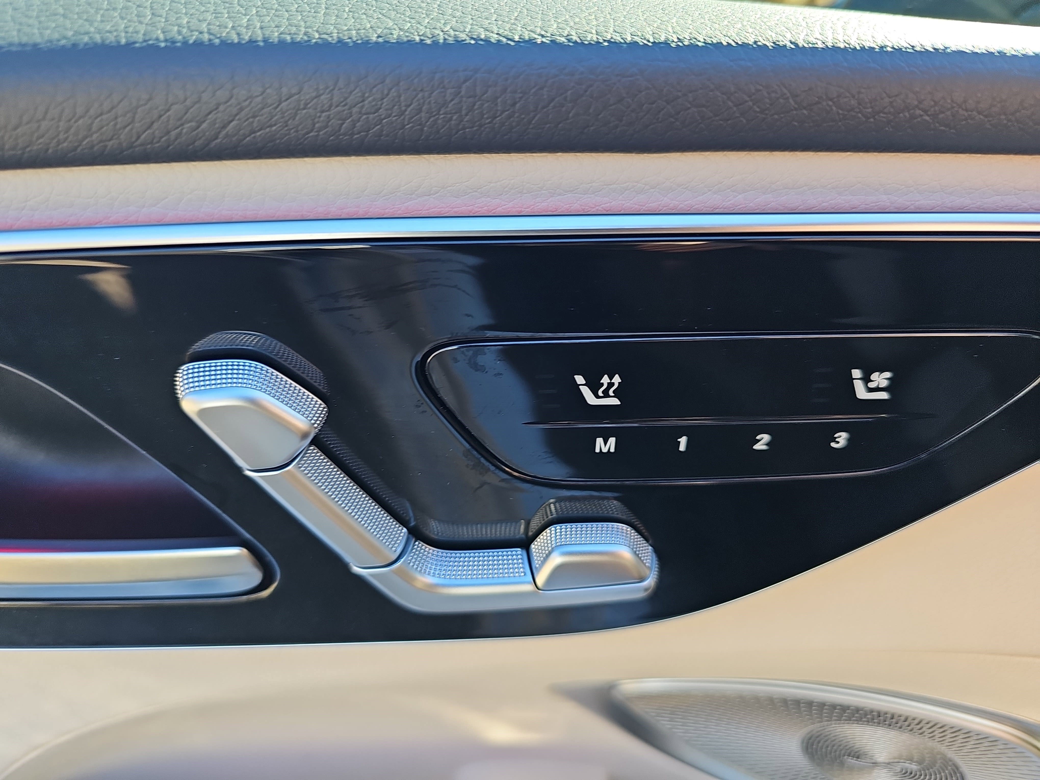 Certified 2025 Mercedes-Benz C 300 Sedan image 31