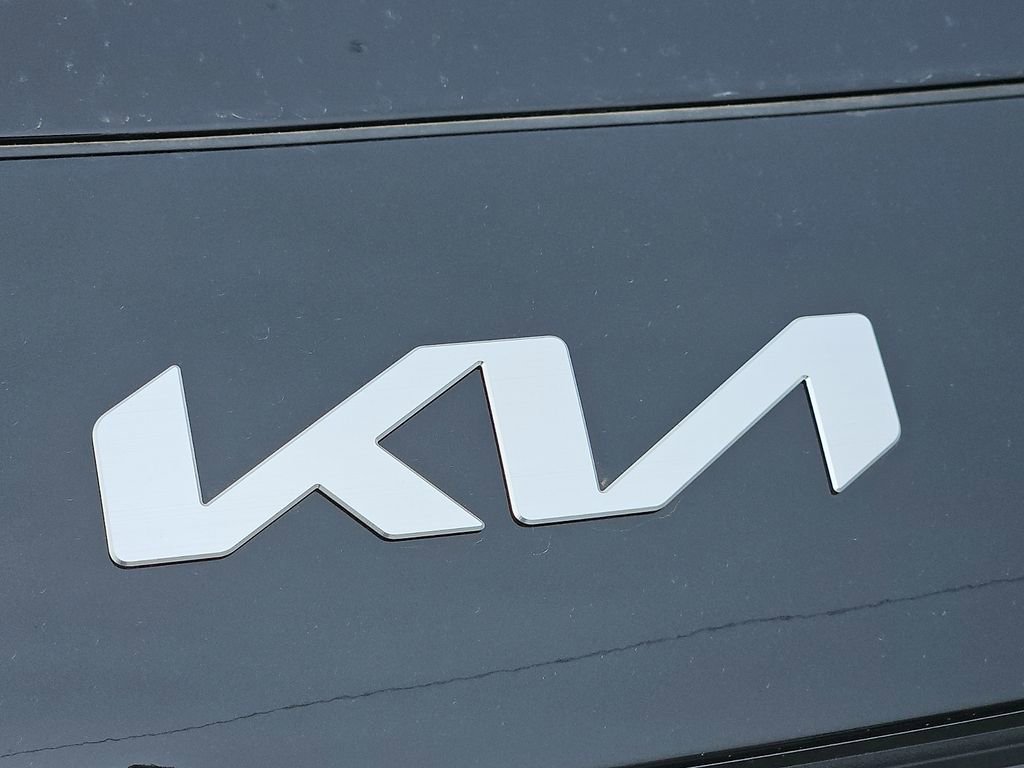 New 2026 Kia Niro LX FWD image 12