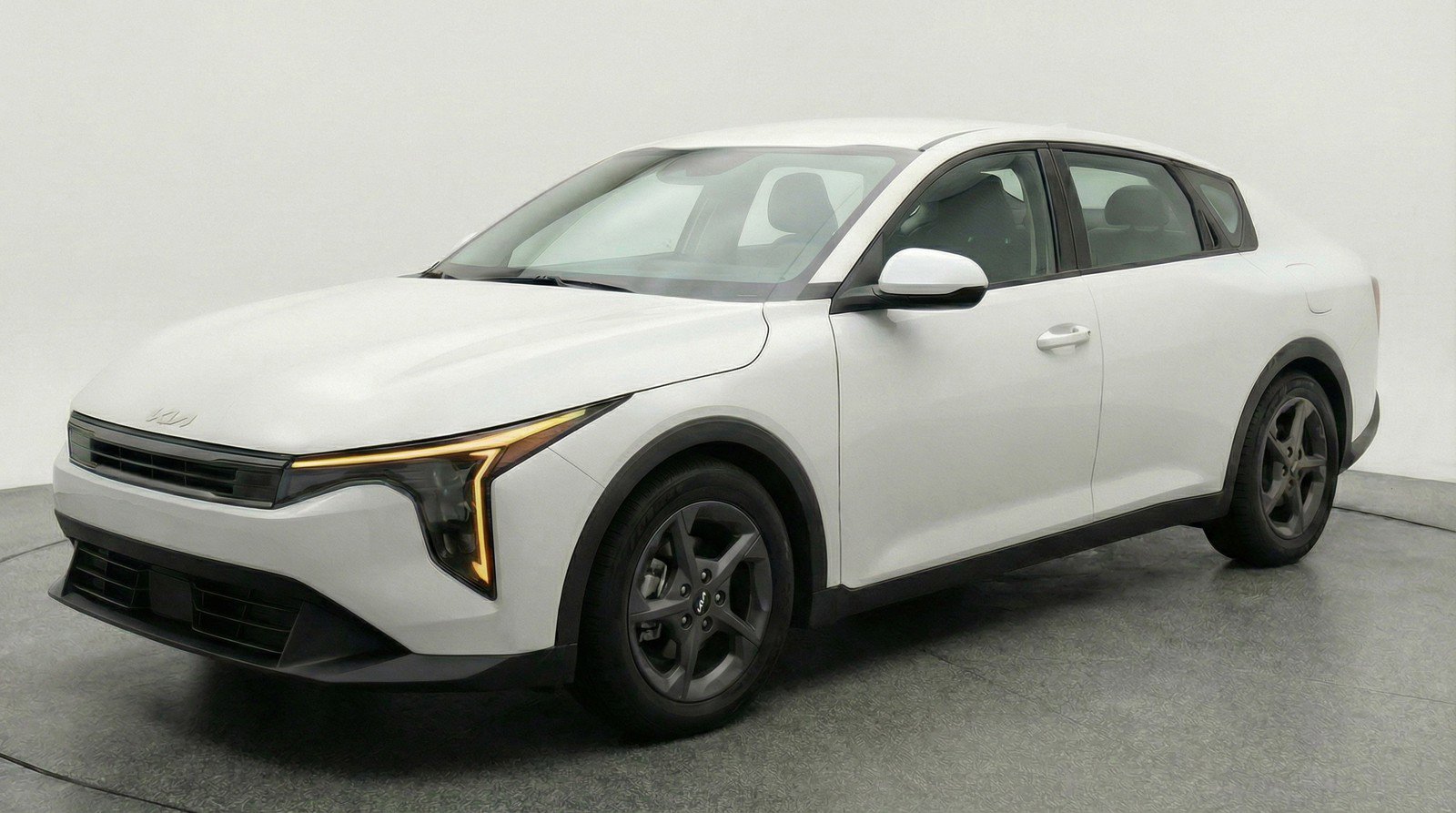 Used 2025 Kia K4 LXS FWD image 3