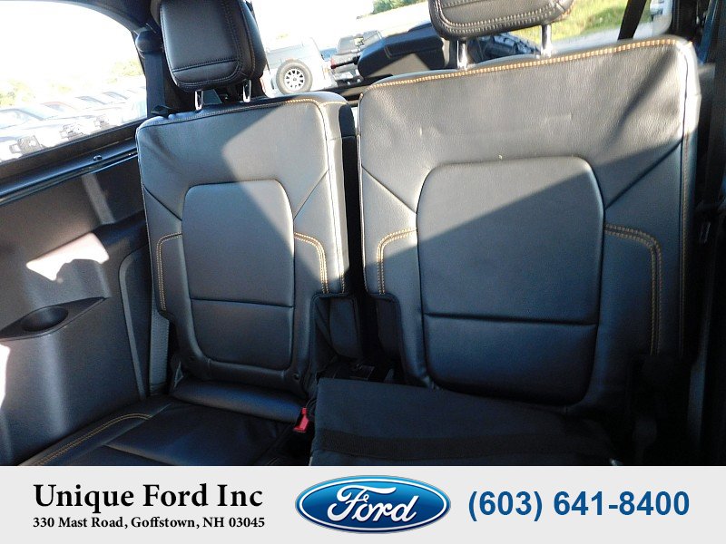 Used 2022 Ford Bronco Badlands image 11
