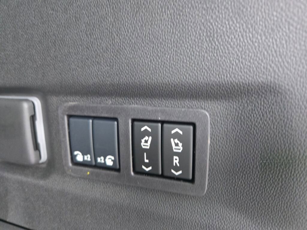 New 2026 Chevrolet Suburban RST w/ Comfort Package image 18