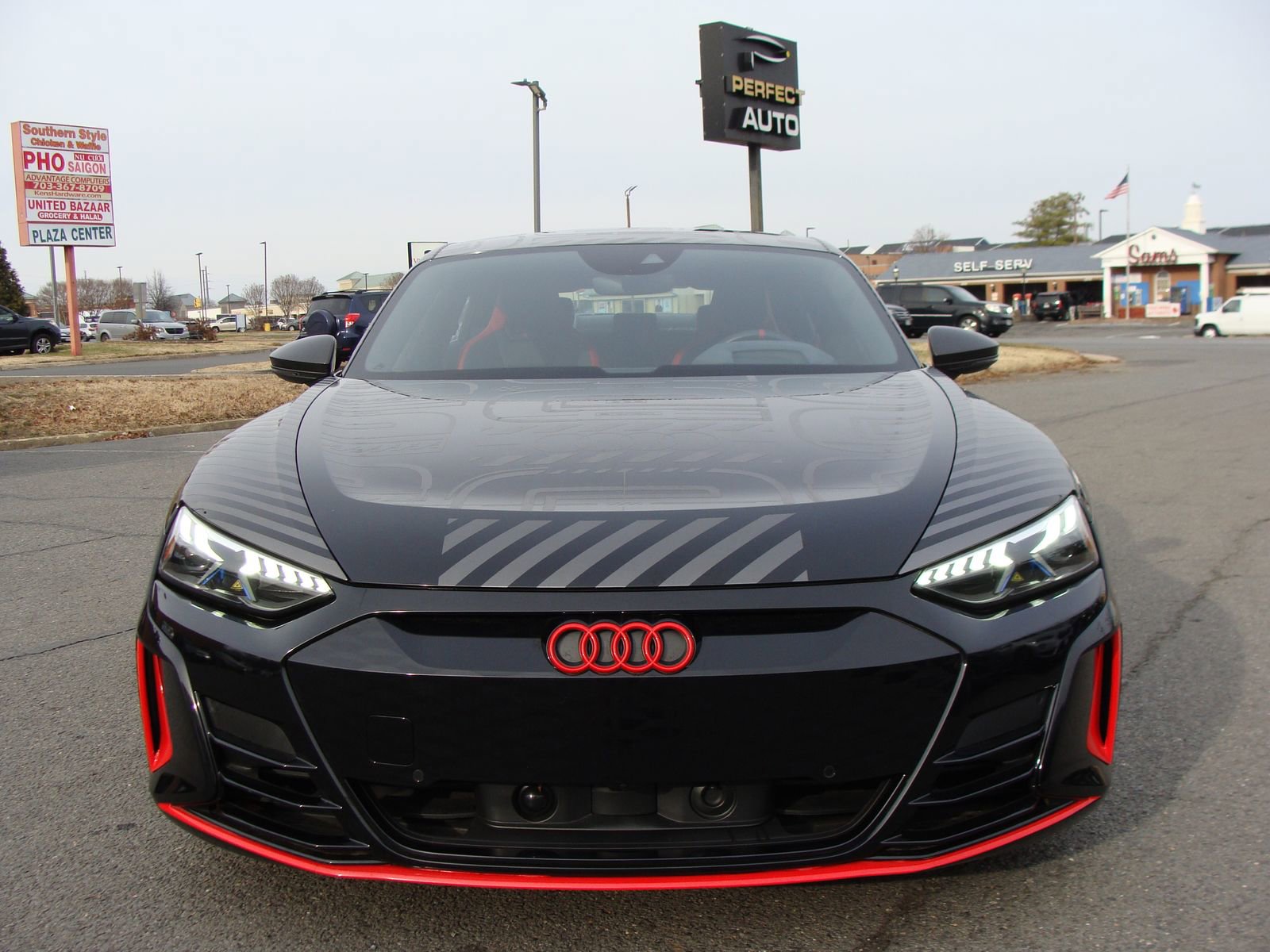 Used 2023 Audi RS e-tron GT AWD/4WD image 2