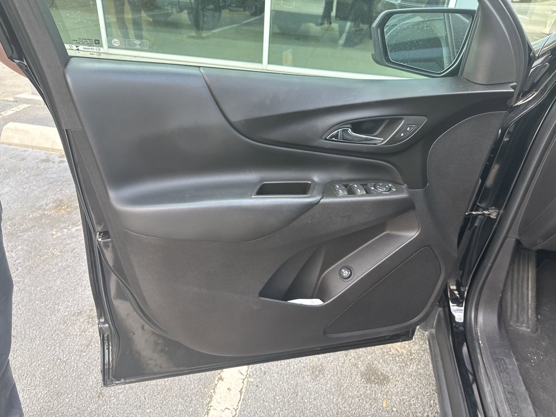 Used 2024 Chevrolet Equinox LT image 13