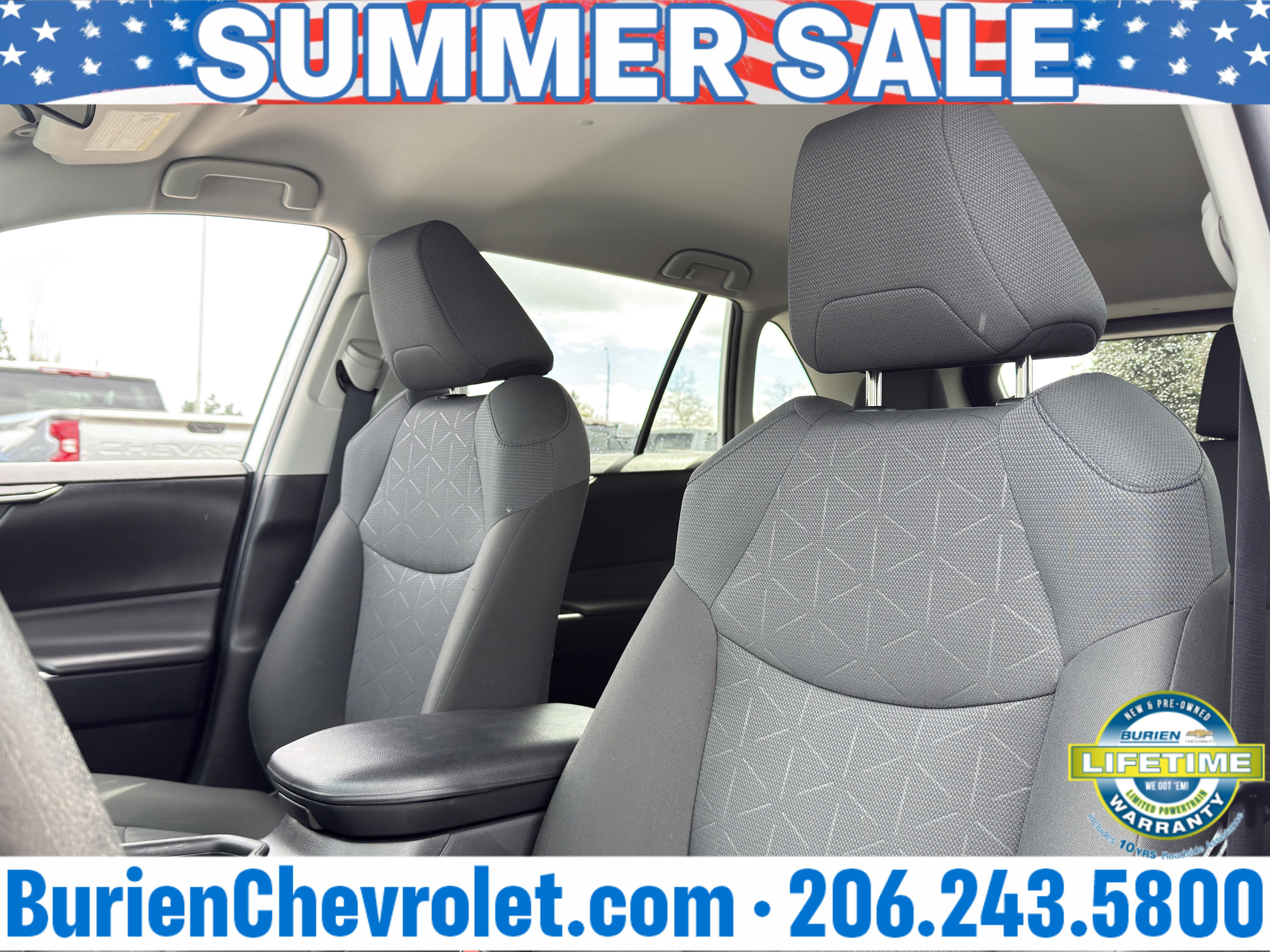 Used 2023 Toyota RAV4 XLE AWD/4WD image 10
