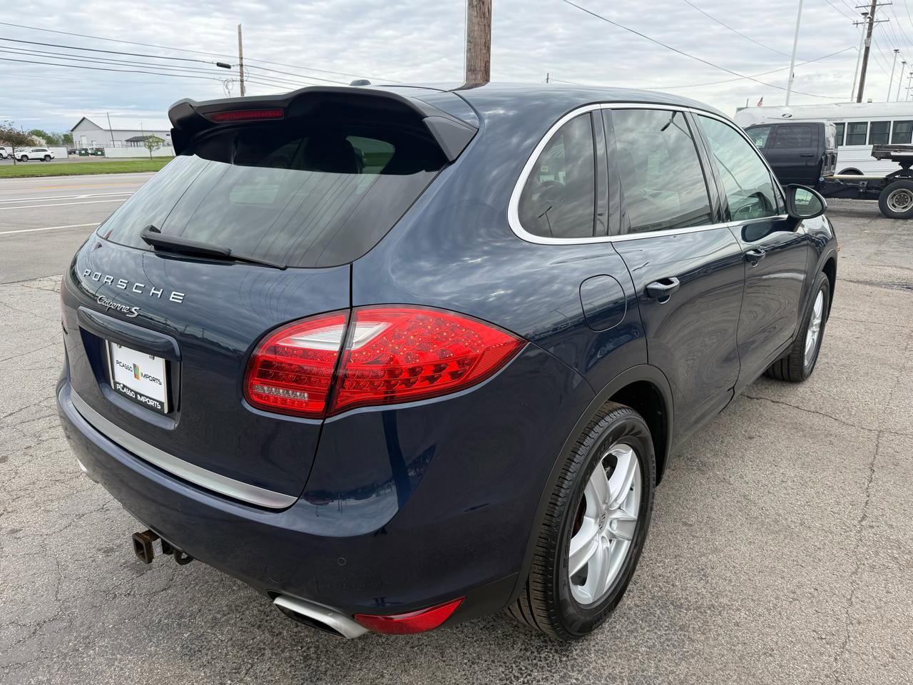 Used 2014 Porsche Cayenne S image 9