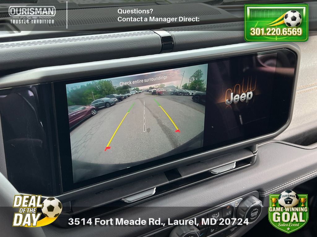 Used 2024 Jeep Wrangler Unlimited Sahara AWD/4WD image 13