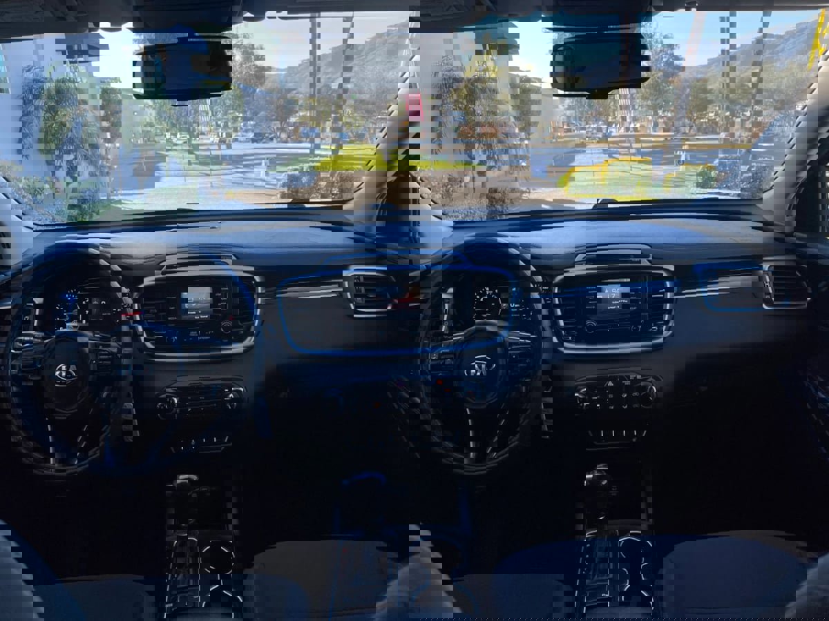 Used 2016 Kia Sorento LX w/ LX Convenience Package image 14