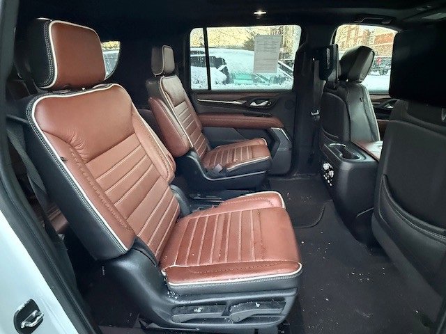 Used 2023 GMC Yukon XL Denali Ultimate image 17