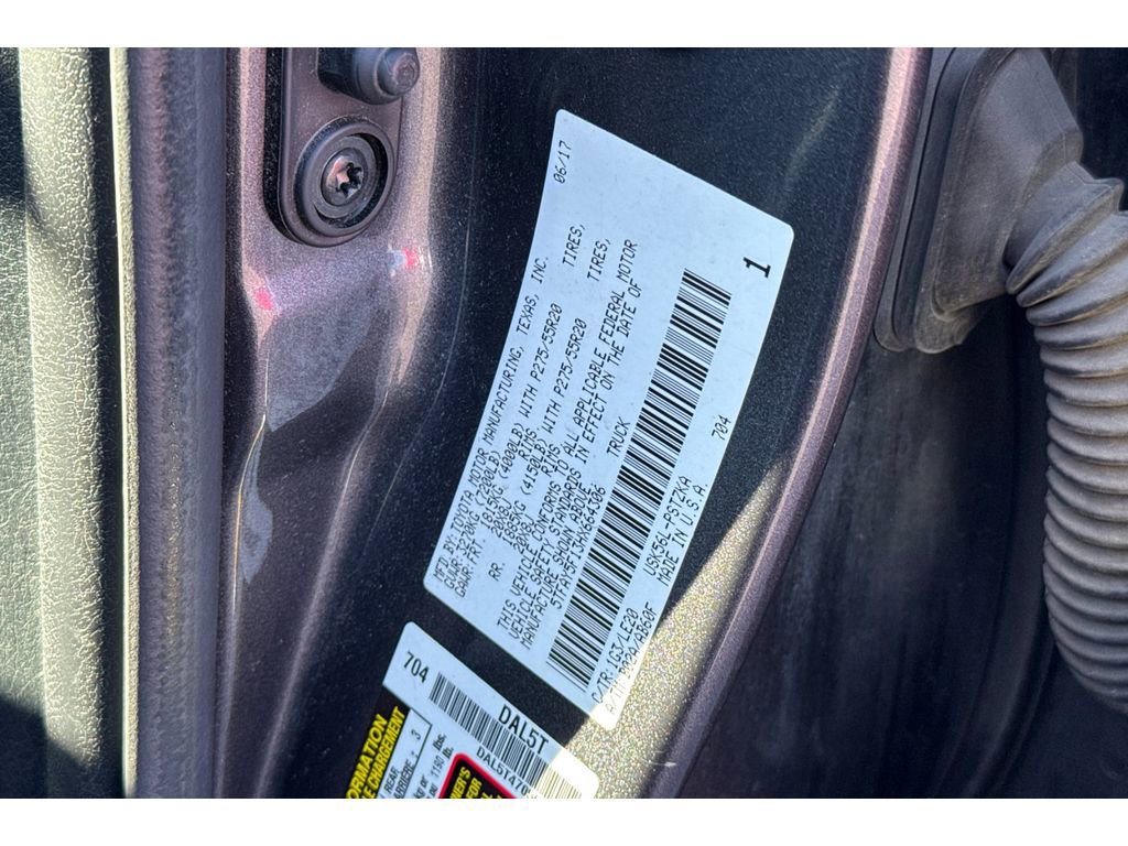 Used 2017 Toyota Tundra Platinum image 31