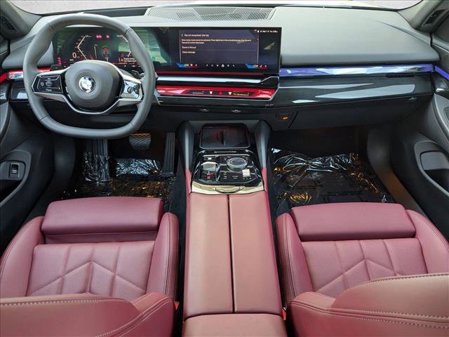 Used 2025 BMW 540i xDrive image 18