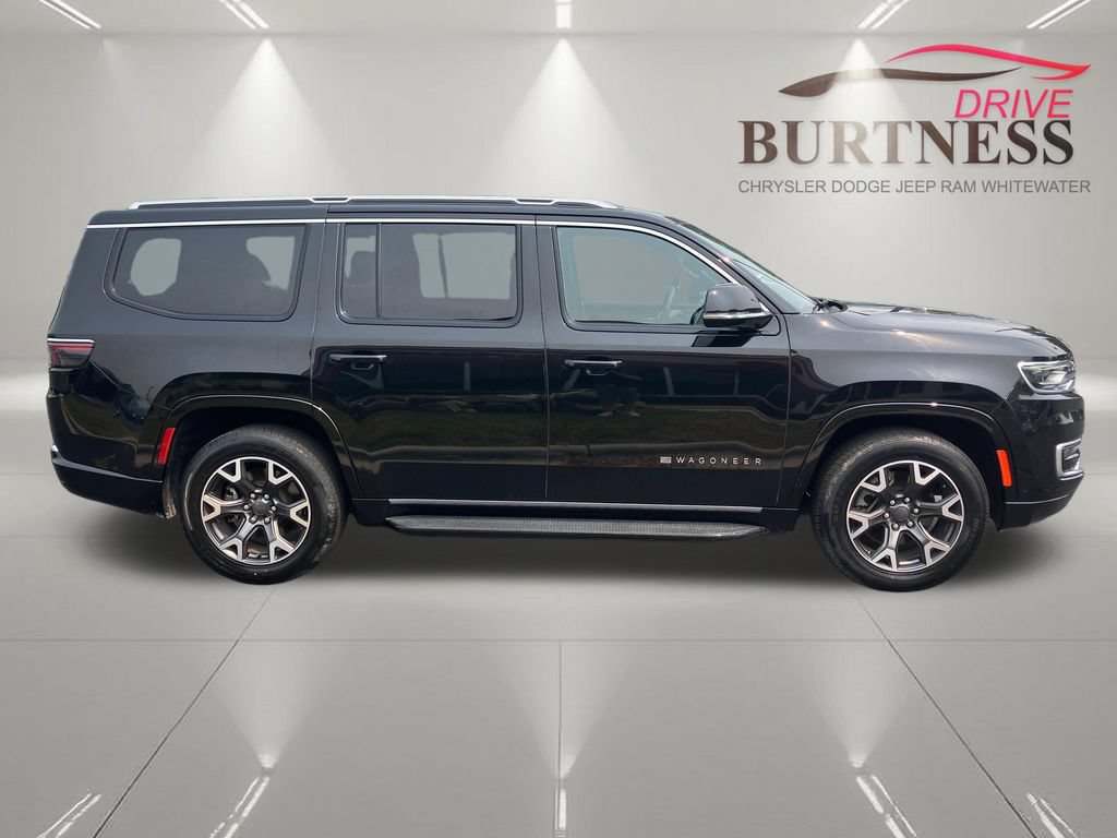 Used 2024 Jeep Wagoneer Series III AWD/4WD image 7