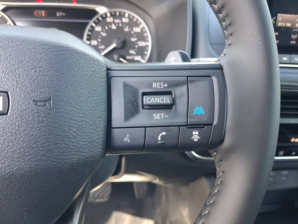 Used 2026 Nissan Rogue SV FWD image 29