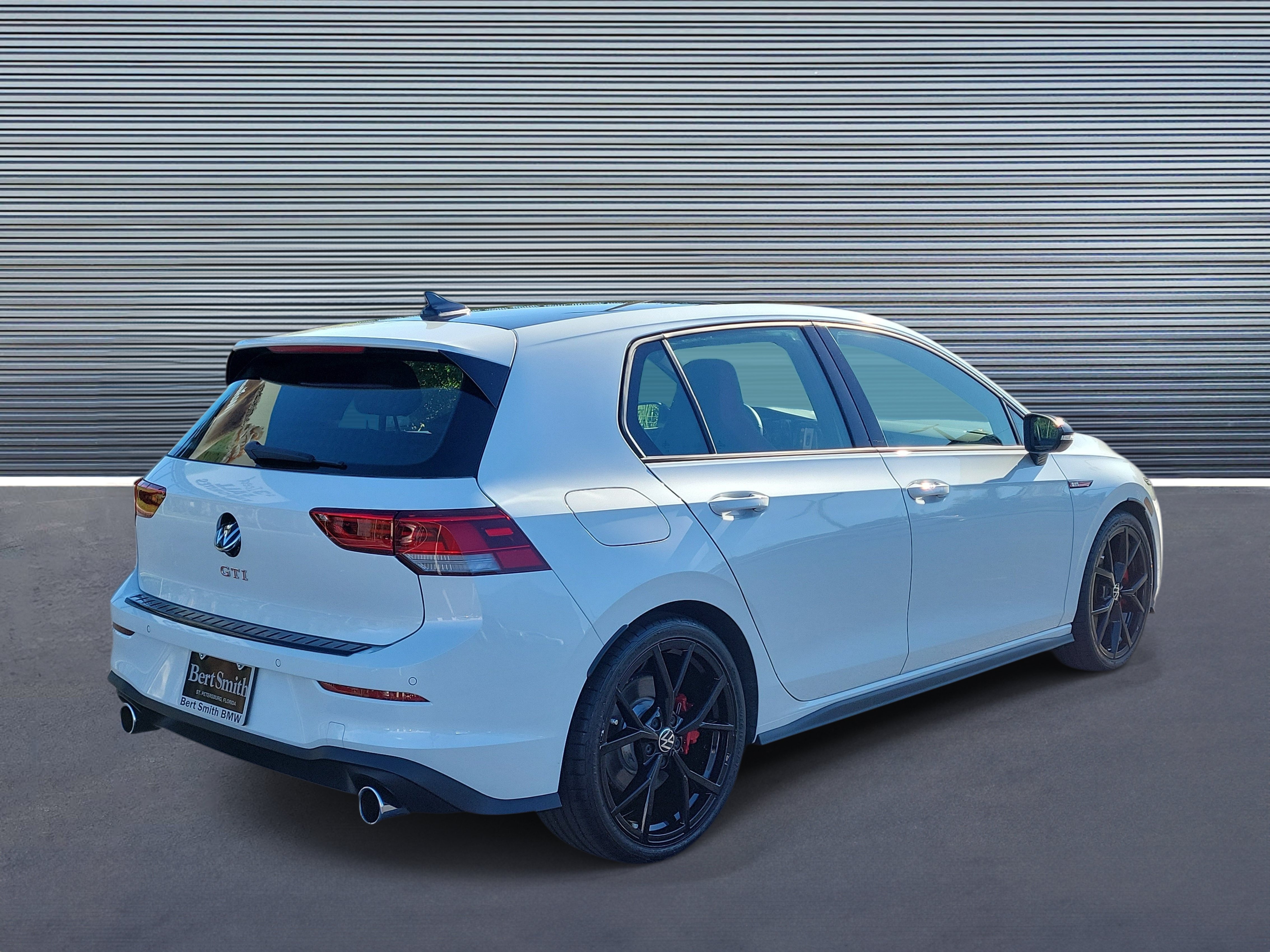 Used 2024 Volkswagen GTI SE FWD image 3