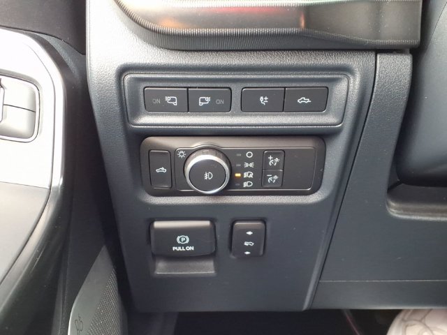 Used 2022 Ford F150 Platinum w/ Equipment Group 701A High AWD/4WD image 15