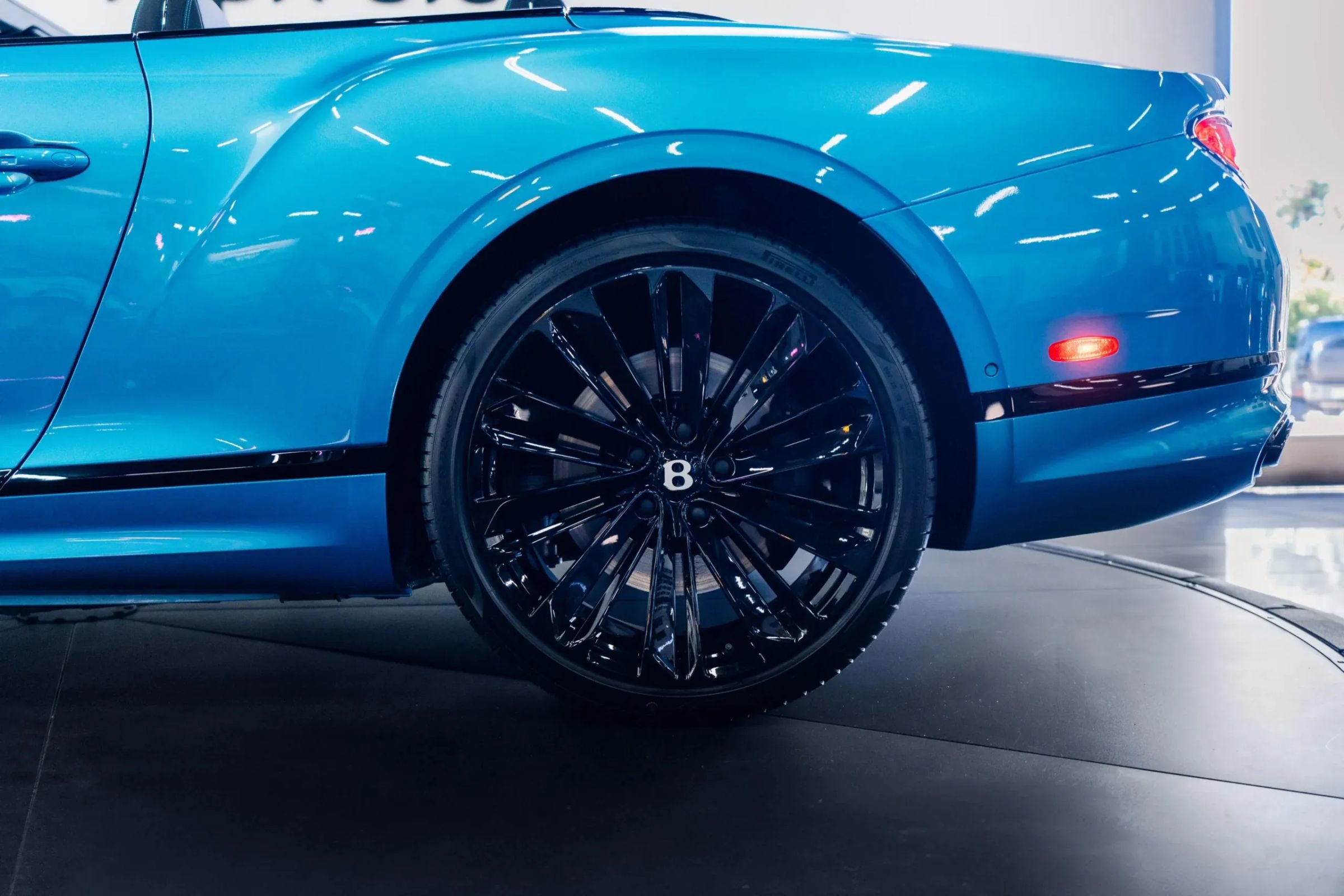 Used 2023 Bentley Continental GT Speed image 19