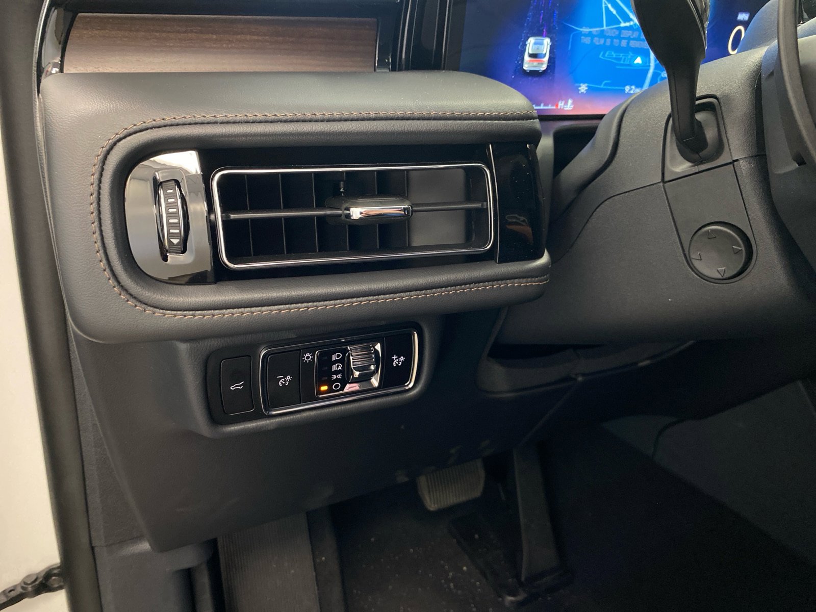 New 2026 Lincoln Aviator Reserve AWD/4WD image 47
