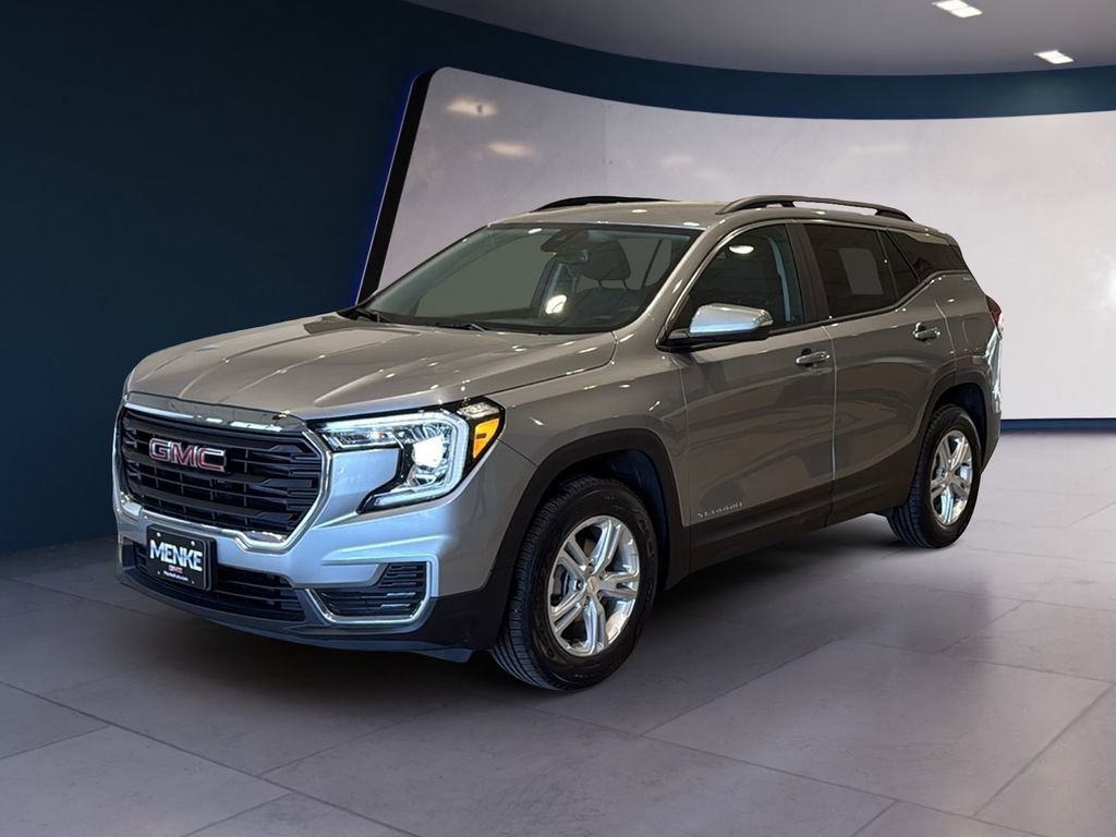 Used 2023 GMC Terrain SLE w/ Driver Convenience Package AWD/4WD image 3