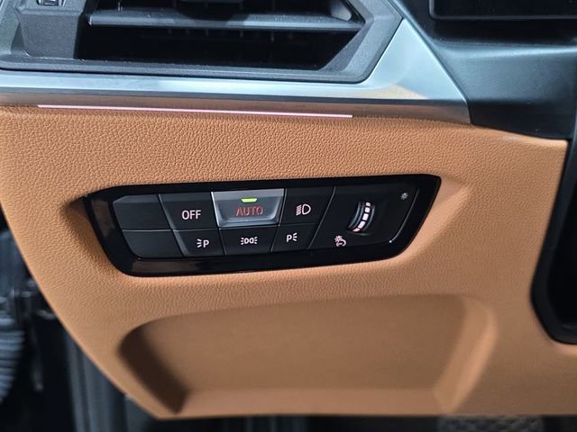 Used 2024 BMW 330i xDrive 330i xDrive w/ Convenience Package image 23