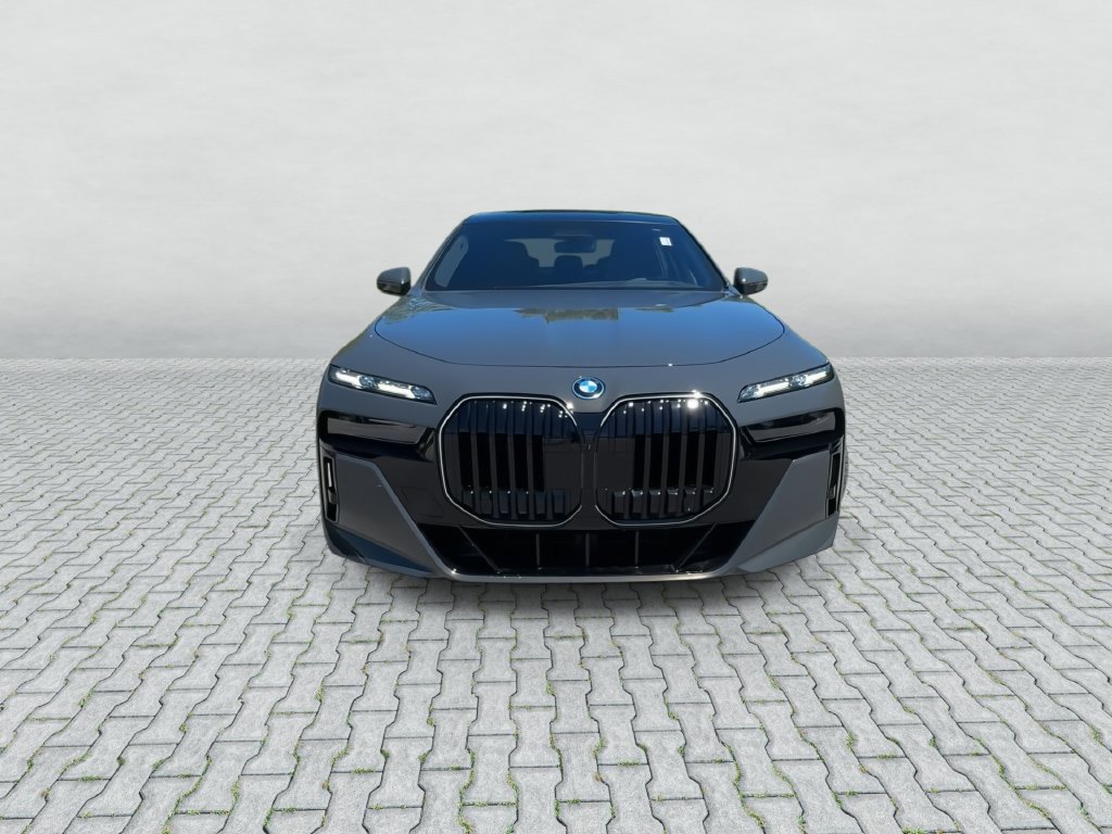 New 2026 BMW 750e xDrive w/ Executive Package AWD/4WD image 3