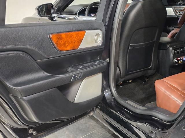 Used 2020 Lincoln Continental Reserve w/ Luxury Package image 35