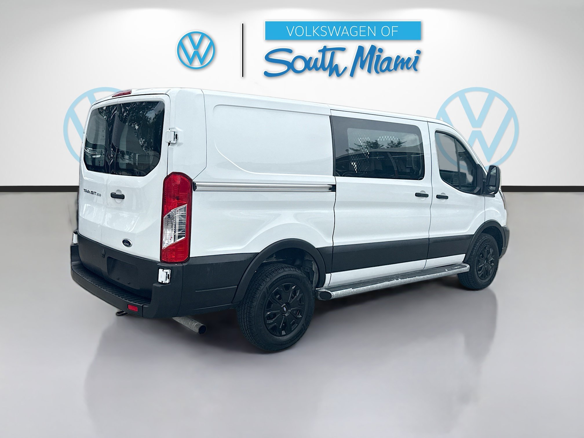 Used 2023 Ford Transit 250 Low Roof w/ Exterior Upgrade Package RWD image 7
