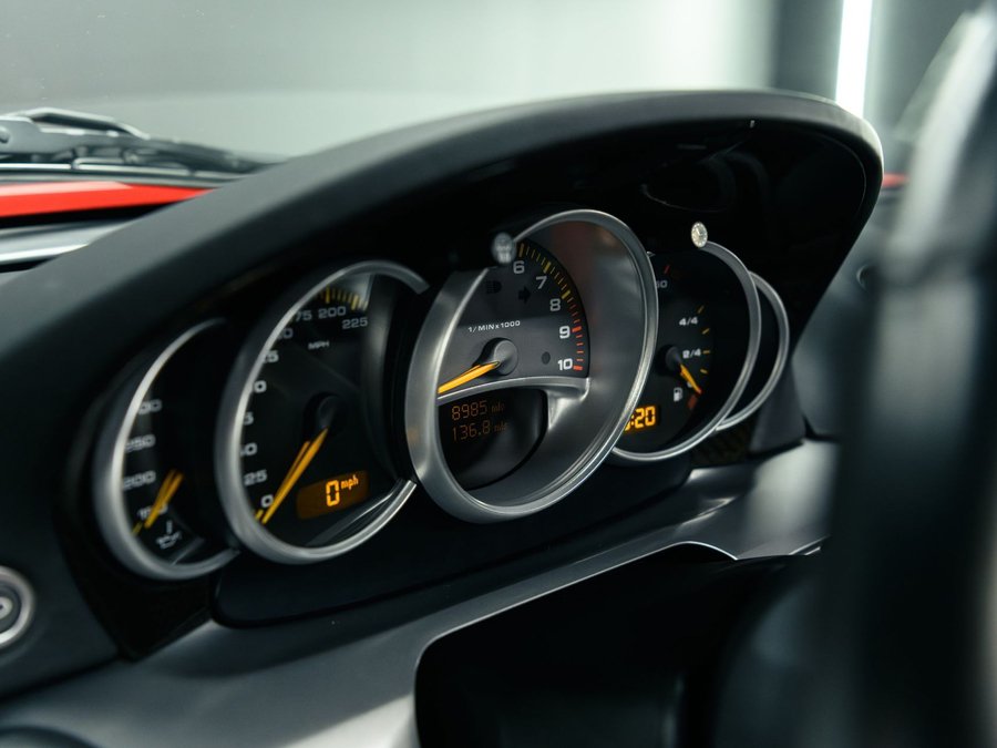 Used 2005 Porsche Carrera GT RWD image 20